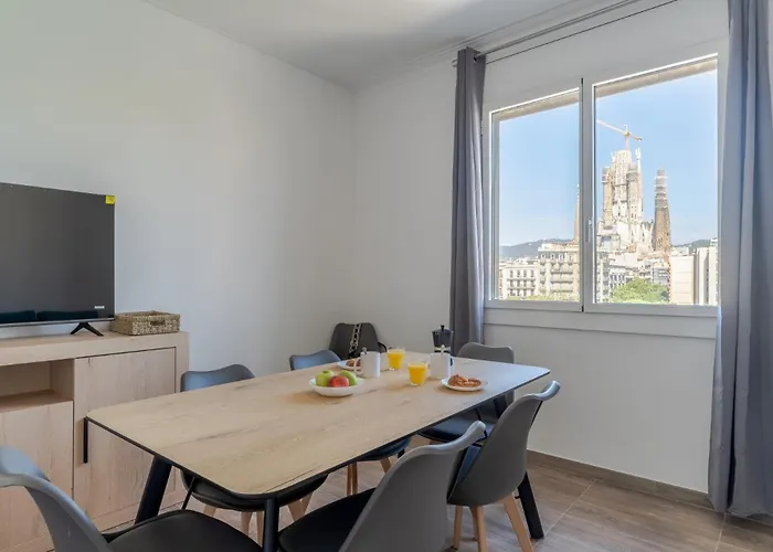 Ab Sagrada Familia Views * Barcelona